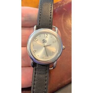 Women's 30mm Silver Tone SO Watch, Black Strap